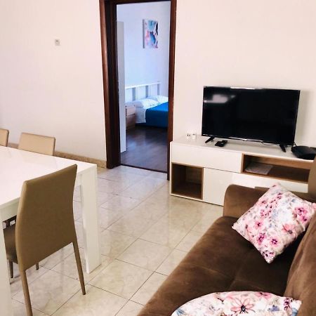 Apartamento Point Elyseum Apartament San Julián Exterior foto